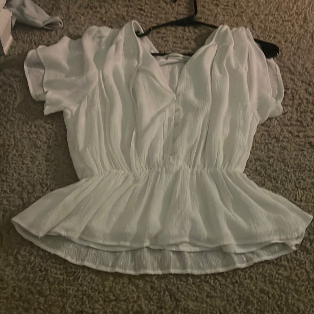 white womens button down blouse never worn tags on size L